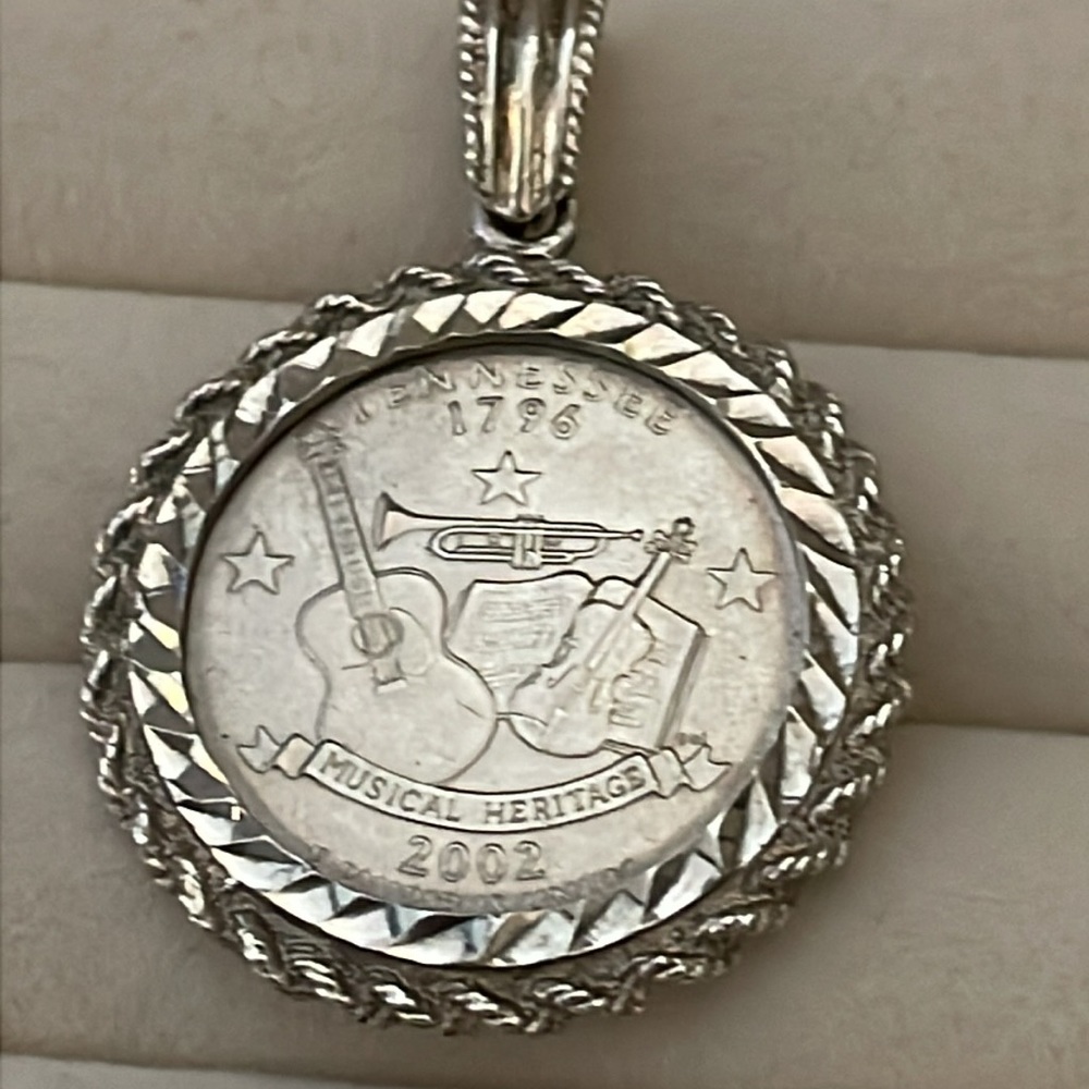 Coin/money, jewelry, pennant